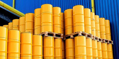 Choosing the Right Chemical Supplier for Long-Term Business Success